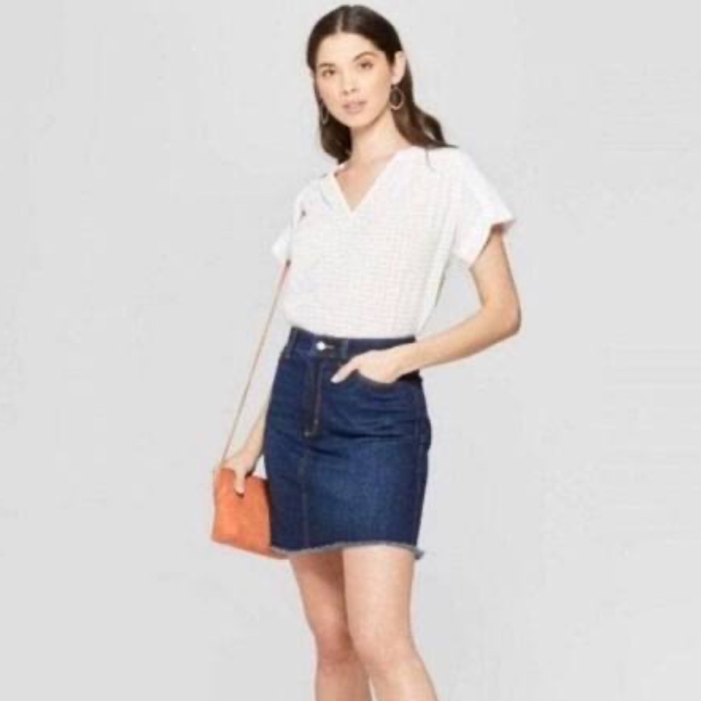 Universal Thread Dark Wash Denim Mini Skirt with Frayed Hem - Small/Medium